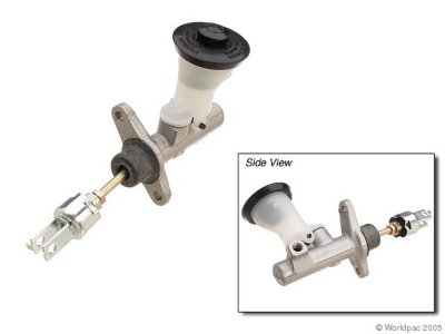 AISIN Clutch Master Cylinder
