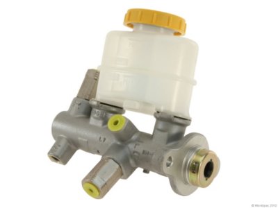 AISIN Brake Master Cylinder