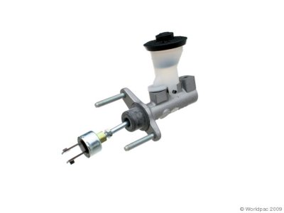 AISIN Clutch Master Cylinder